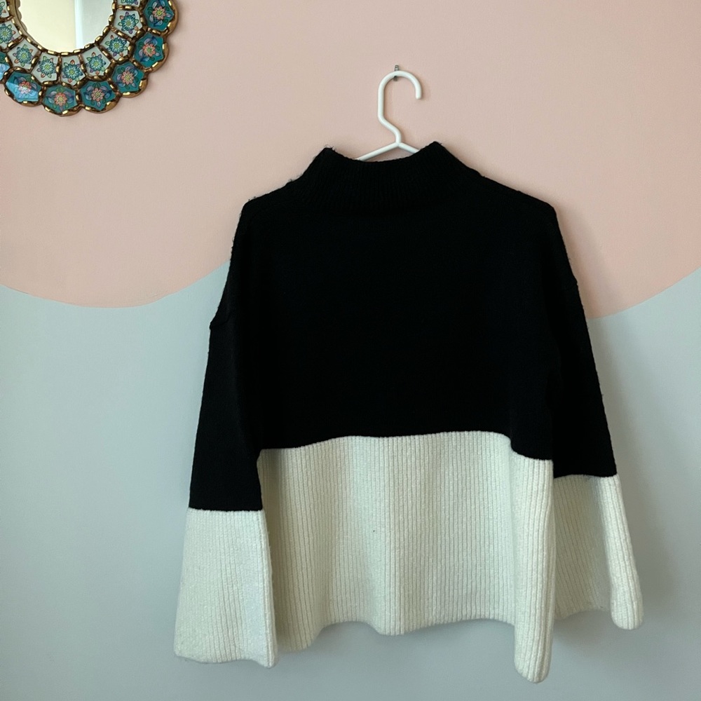 Oversized Korean B&W Sweater